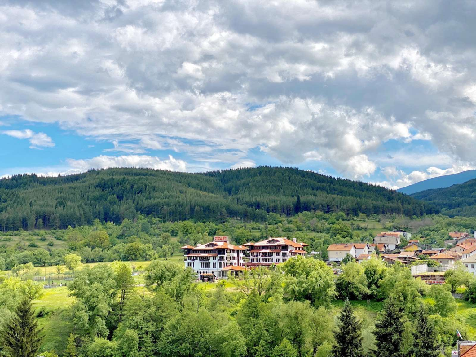 Планински изгледа на хотел Орбел